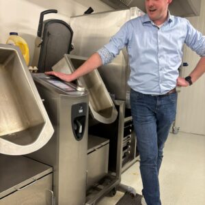 627393354_1374256304741090_9207631135776337767_n